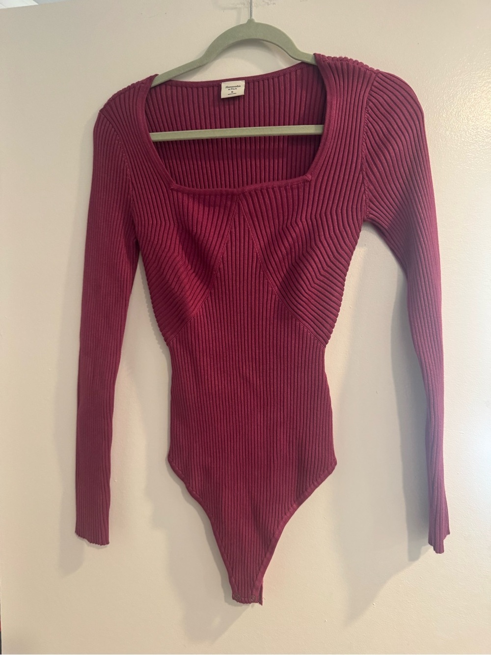 NWT Abercrombie & Fitch Ribbed Long Sleeve Bodysuit Wine Burgundy Women's Medium